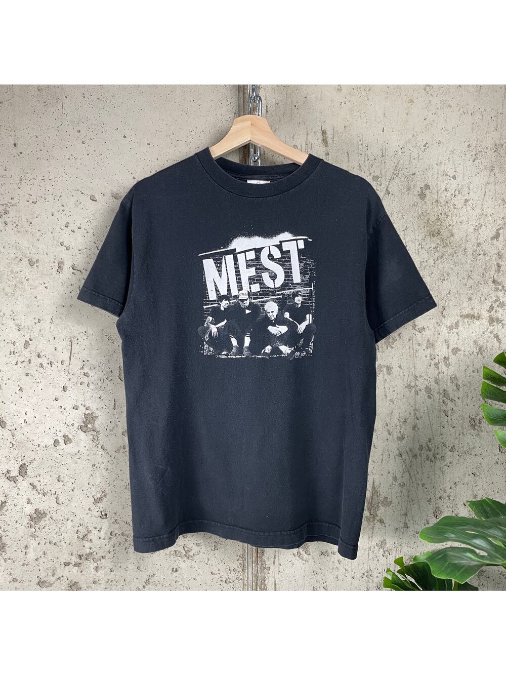 Mest American Rock Band Medium 00s Y2K Shirt